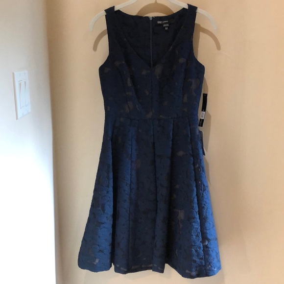 MAGGIE LONDON Navy Lace Cutout Cocktail Party dress 2P - NWT - Picture 2 of 8